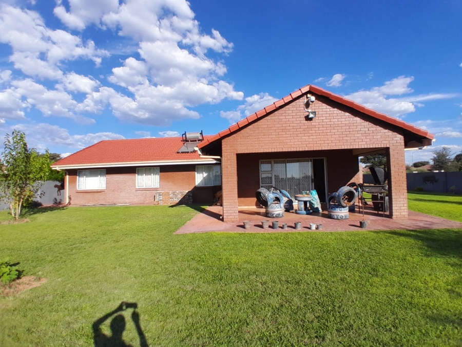 4 Bedroom Property for Sale in Kathu Northern Cape